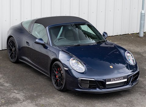 Porsche 911 Targa 4 GTS (991.2) 9