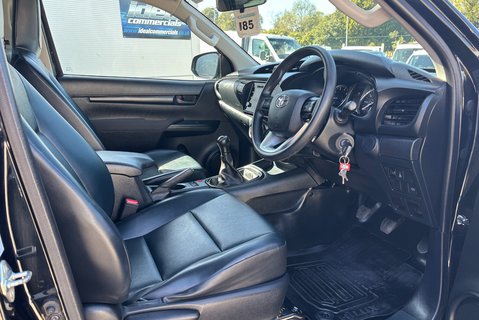 Toyota Hilux Active 4WD D-4D Single Cab Pickup - Canopy 14