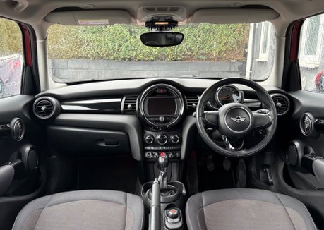 Mini Hatch One 1.2 Pepper 5 door + VISUAL BOOST + CONNECTED 11