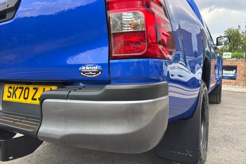 Toyota Hilux Active 4WD D-4D ECB Pickup 24
