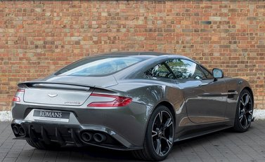 Aston Martin Vanquish S 7