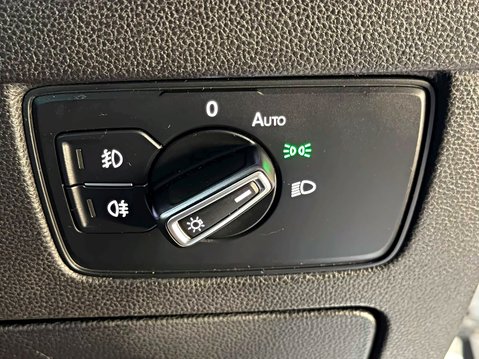 Volkswagen Passat SE BUSINESS TDI BLUEMOTION TECHNOLOGY 18