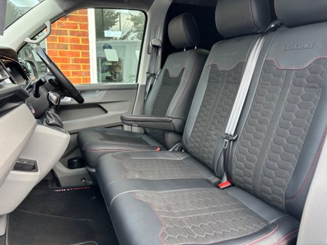 Volkswagen Transporter 2.0 BiTDI T32 Sportline Panel Van 5dr Diesel DSG FWD SWB Euro 6 (204ps) 13