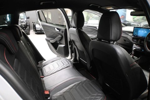 Ford Focus 1.0 Focus ST-Line X mHEV Auto 5dr 16