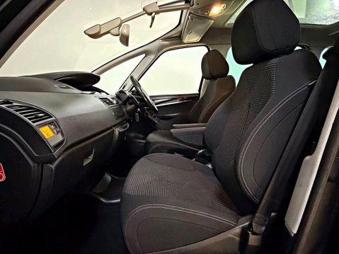 Citroen C4 Grand Picasso PLATINUM E-HDI 1.6 EGS6 7 SEATER 19