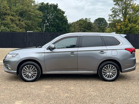 Mitsubishi Outlander PHEV EXCEED 4