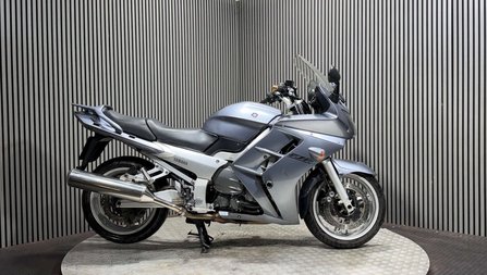 Yamaha FJR1300 2004 ONLY 36K SPARES OR REPAIR SPORTS TOURER PROJECT BIKE