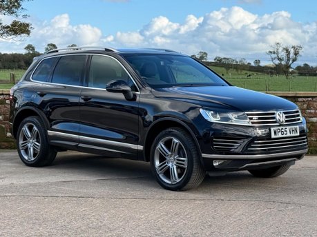 Volkswagen Touareg 3.0 TDI V6 BlueMotion Tech R-Line Tiptronic 4WD Euro 6 (s/s) 5dr
