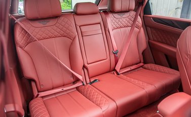 Bentley Bentayga 13