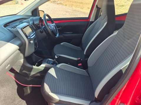 Toyota Aygo VVT-I X-PLAY X-SHIFT 16