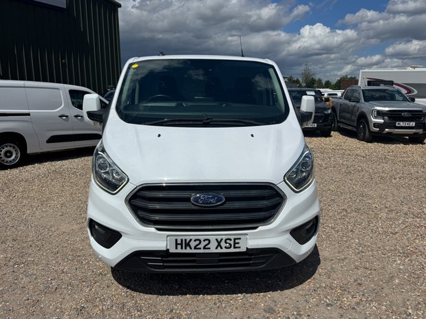Ford Transit Custom SWB L1H1 [SOLD SM] Low Roof Limited 280 Air Con Alloys Sensors EURO 6 3