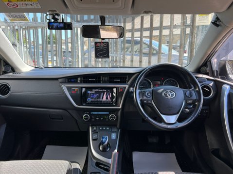 Toyota Auris VVT-I ICON PLUS 28