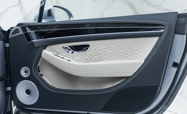 Bentley Continental GT W12 31