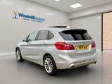 BMW 2 Series 2.0 220d Luxury Auto Euro 6 (s/s) 5dr 9