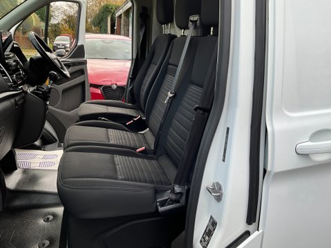 Ford Transit Custom 280 LIMITED P/V ECOBLUE 12