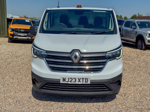Renault Trafic SWB L1H1 [SOLD MM] Low Roof Business Plus Sl28 Air Con Sensors EURO 6 3