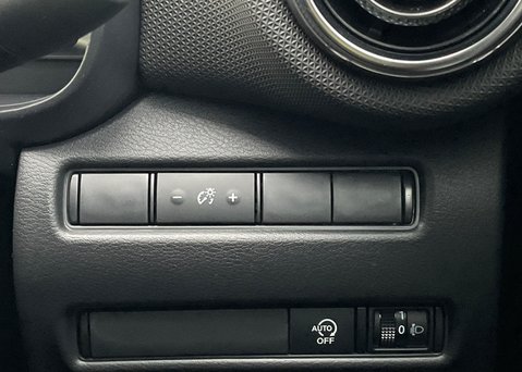 Nissan Juke N-CONNECTA DIG-T 114BHP  23