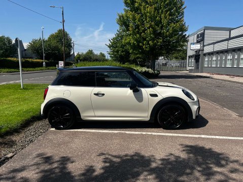 Mini Hatch 1.5 Cooper Sport 3dr 35