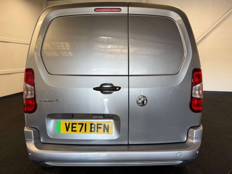 Vauxhall Combo Combo-e 2300 Sportive 4