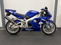 Yamaha R1 1000 3