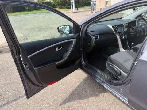 Hyundai i30 1.6 i30 SE Nav Blue Drive CRDi 5dr 21