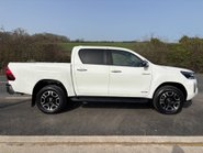 Toyota Hilux Invincible 4WD D-4D Double Cab Pickup 8