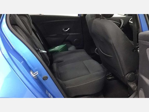 Renault Megane 1.5 Megane Dynamique TomTom dCi Semi-Auto 5dr 21