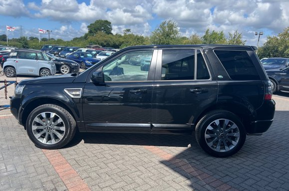 Land Rover Freelander SD4 METROPOLIS 10