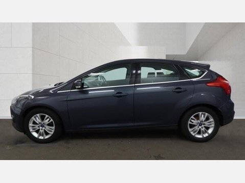 Ford Focus 1.0T EcoBoost Titanium Navigator Euro 5 (s/s) 5dr 3