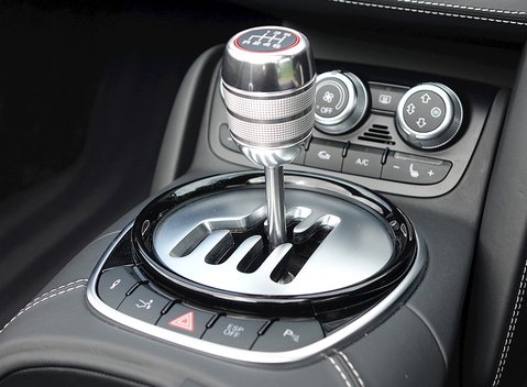 Audi R8 V10 Spyder 7