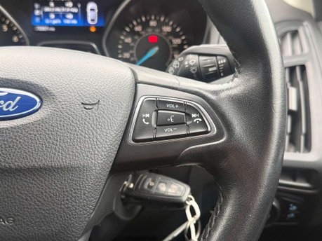 Ford Focus 1.0 Focus Zetec 5dr 12