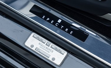 Rolls-Royce Spectre 32