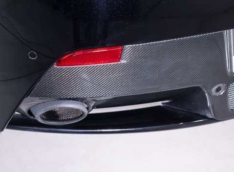 Aston Martin V12 Vantage S Coupe 32