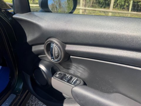 Mini Hatch 1.2 One Euro 6 (s/s) 5dr 33