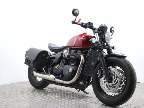 Triumph Bobber BONNEVILLE BOBBER 3