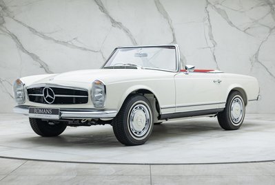 Mercedes-Benz 280 SL W113 Pagoda