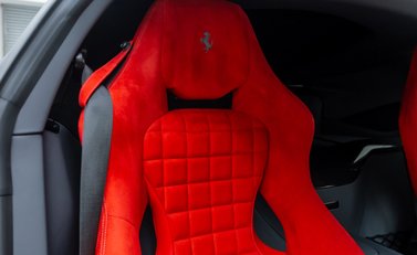 Ferrari 812 Competizione 15