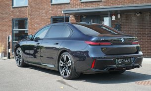 BMW I7 EDRIVE50 M SPORT Ultimate Pack Theatre Screen Bowers&Wilkins No Lux Tax VQ 19