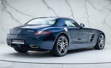 Mercedes-Benz SLS AMG 3