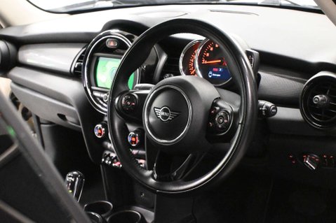Mini Hatch 1.5 Cooper Auto 5dr 33