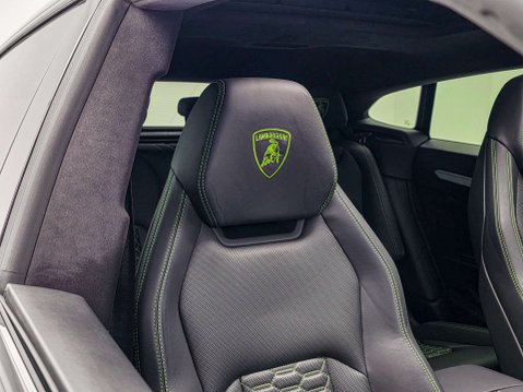 Lamborghini Urus 4.0 V8 BiTurbo SUV 5dr Petrol Auto 4WD Euro 6 (650 ps) 35