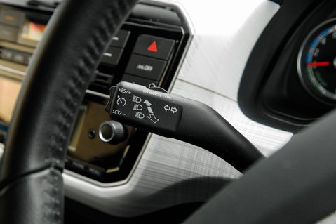 SEAT Mii BASE 17