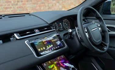Land Rover Range Rover Velar SVAutobiography Dynamic 17