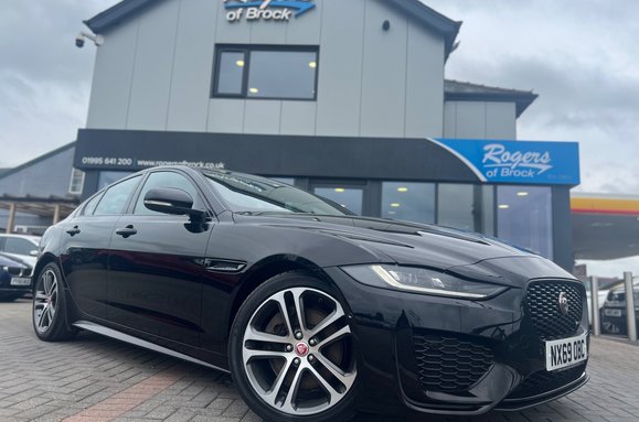 Jaguar XE R-DYNAMIC SE AUTO 2