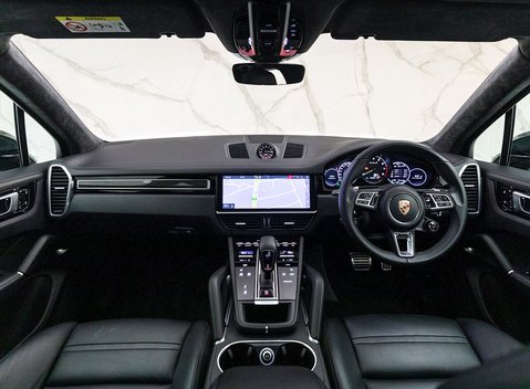 Porsche Cayenne Turbo S E-Hybrid 15