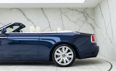 Rolls-Royce Dawn V12 28