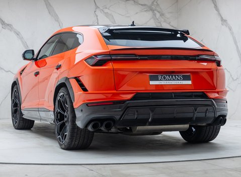 Lamborghini Urus PERFORMANTE 10