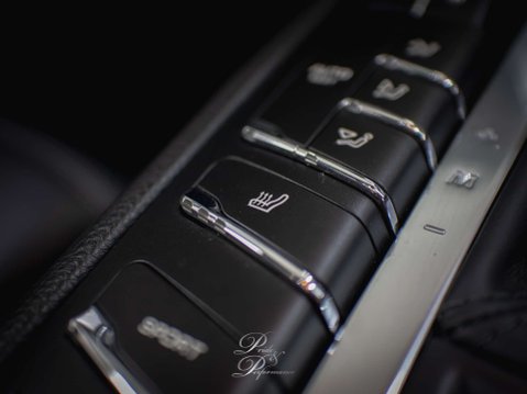 Porsche Macan 3.0 Macan S D Semi-Auto 4WD 5dr 37