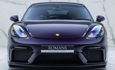Porsche Cayman GT4 (718) 4