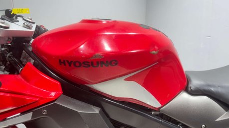 Hyosung GT GTR 2016 13K RUNNING PROJECT BIKE VTWIN 15BHP SPORTS 13